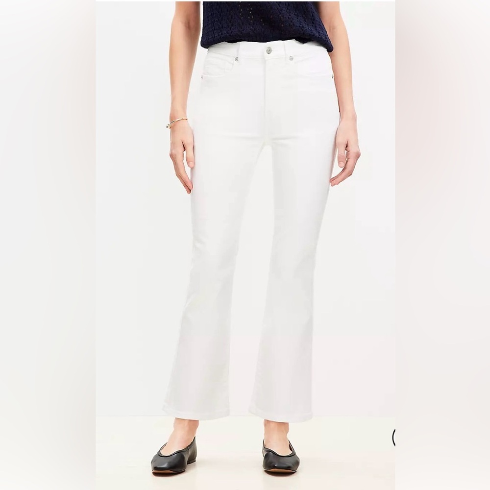 NWT High Rise Kick Crop Jeans in White